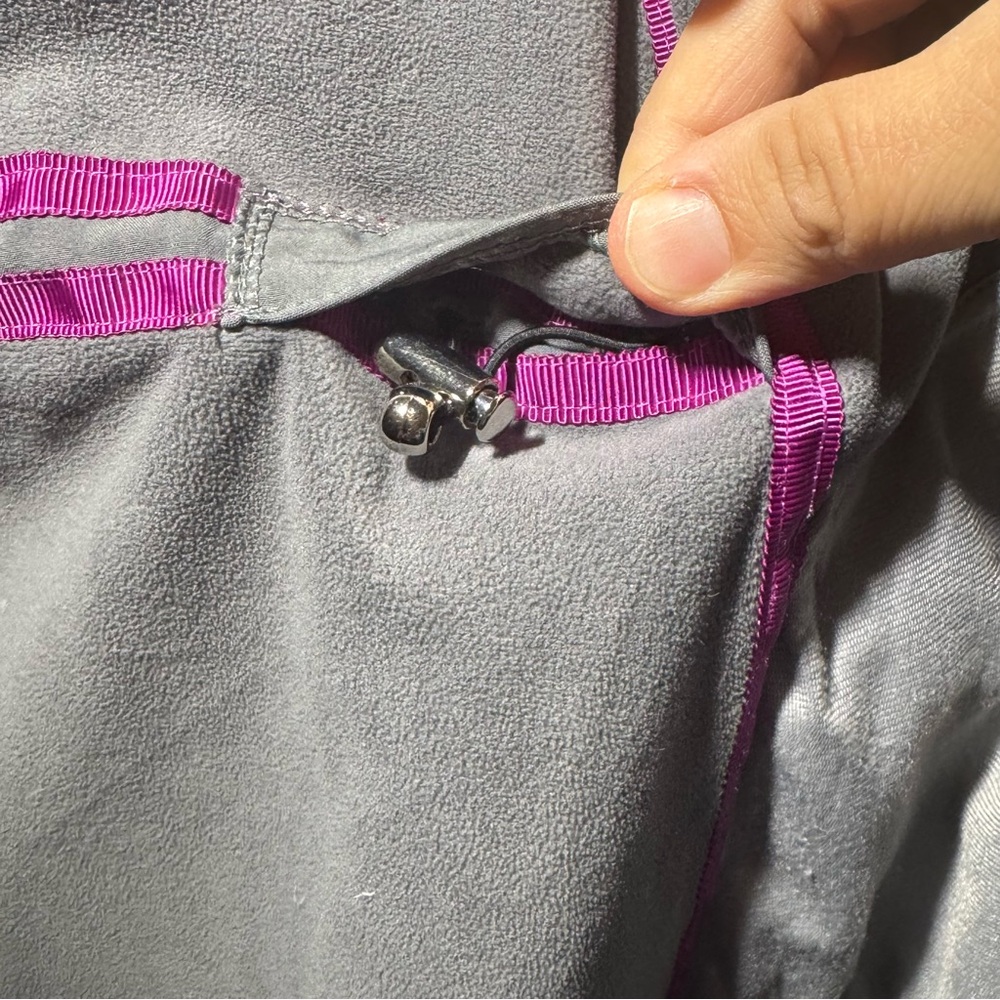 Ivivva Girls Softshell Rain Jacket Grey Sz 14 Hooded Outdoors Spring - Picture 8 of 11